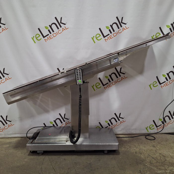Skytron 3100 Surgical Table