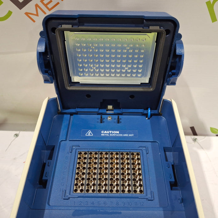 Applied Biosystems Veriti 96 Well Thermocycler