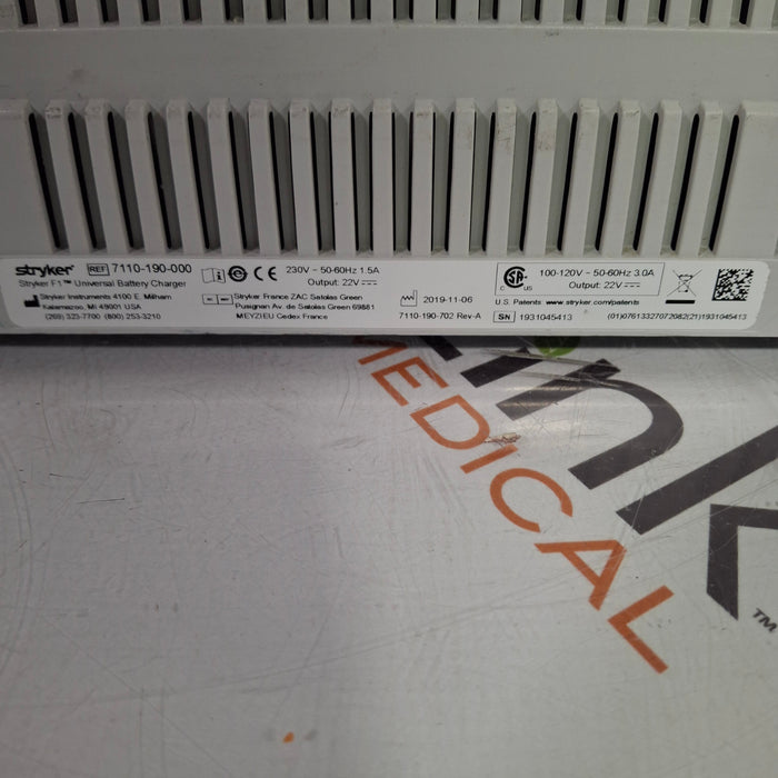 Stryker F1 Universal Battery Charger