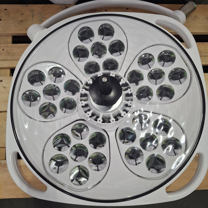 Skytron Aurora III Surgical Light