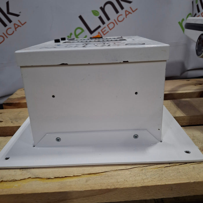 Skytron Aurora III Surgical Light