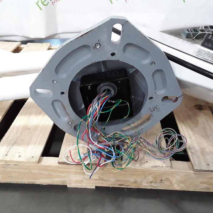 Skytron Aurora III Surgical Light