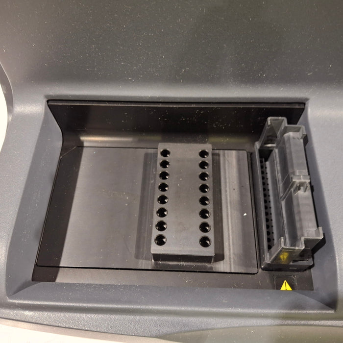 Agilent 2200 TapeStation G2965A Electrophoresis System