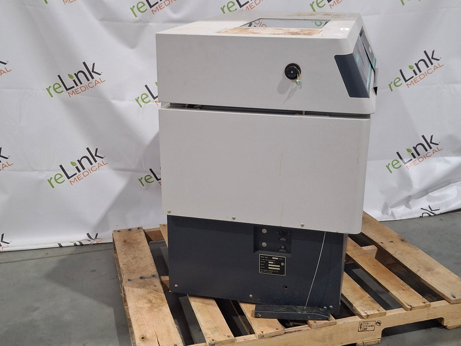 New Brunswick Scientific Innova 4300 Incubator Shaker