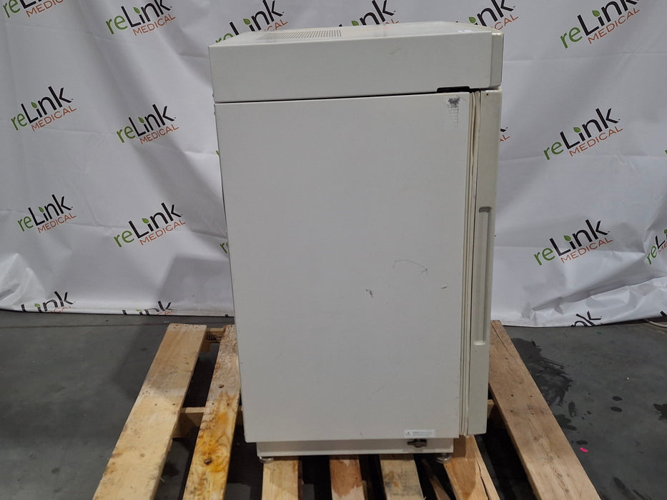 Thermo Scientific Isotemp Water Jacketed CO2 Incubator