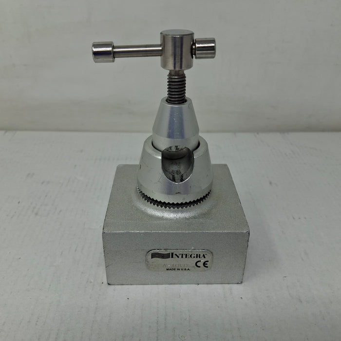 Integra Lifesciences A-1060 Mayfield Universal Side Rail Fitting