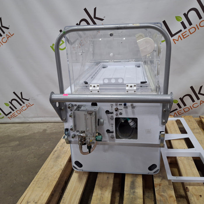 Airborne PulseOx Voyager Transport Incubator