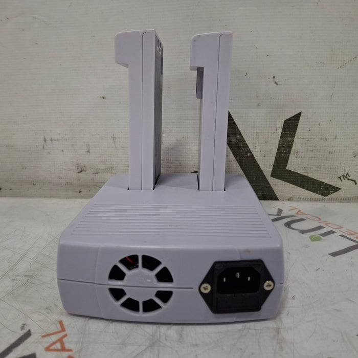 CareFusion ReVel Battery Charger