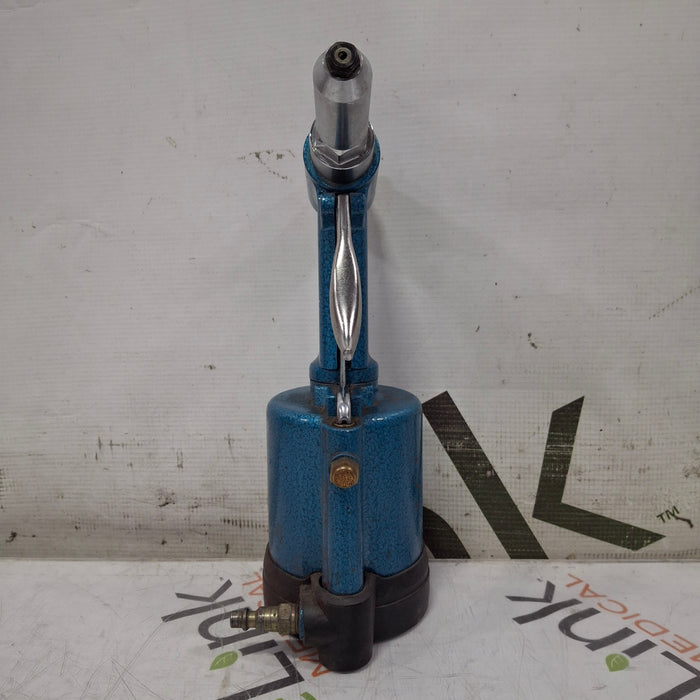 Central Pneumatic Air Hydraulic Riveter