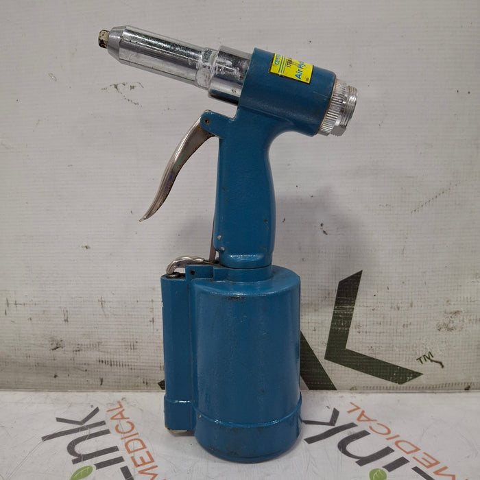 Central Pneumatic Air Hydraulic Riveter