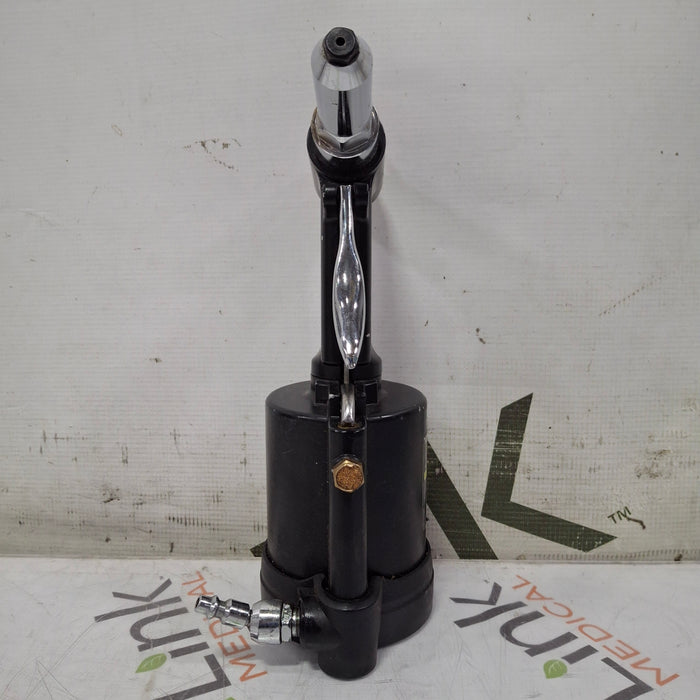 Central Pneumatic 62685 1/4" Air Hydraulic Riveter