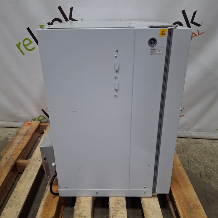 New Brunswick Scientific Galaxy 170 R CO2 Incubator