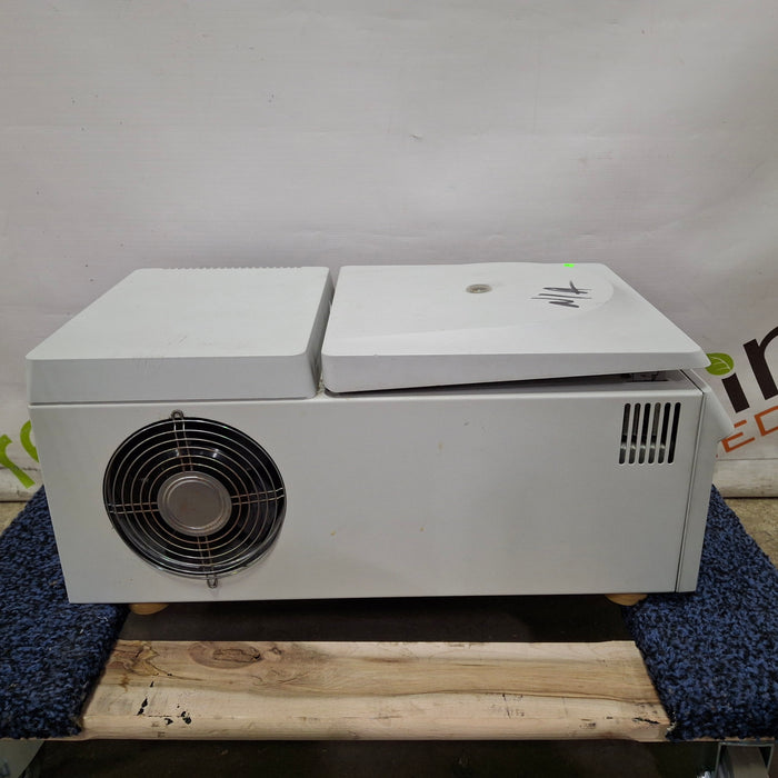 Eppendorf 5417R Centrifuge