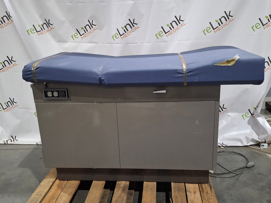 Midmark Ritter 100 Exam Table