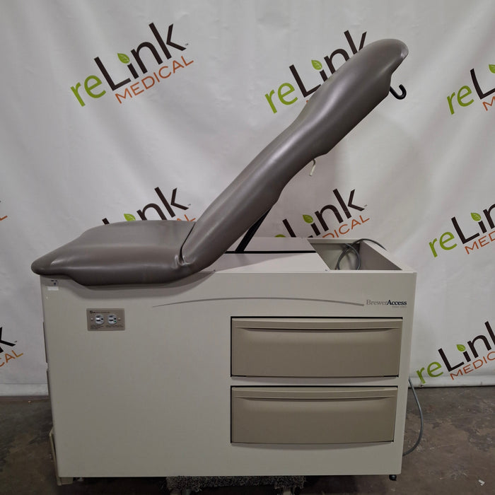 Brewer 5000 Access Exam Table