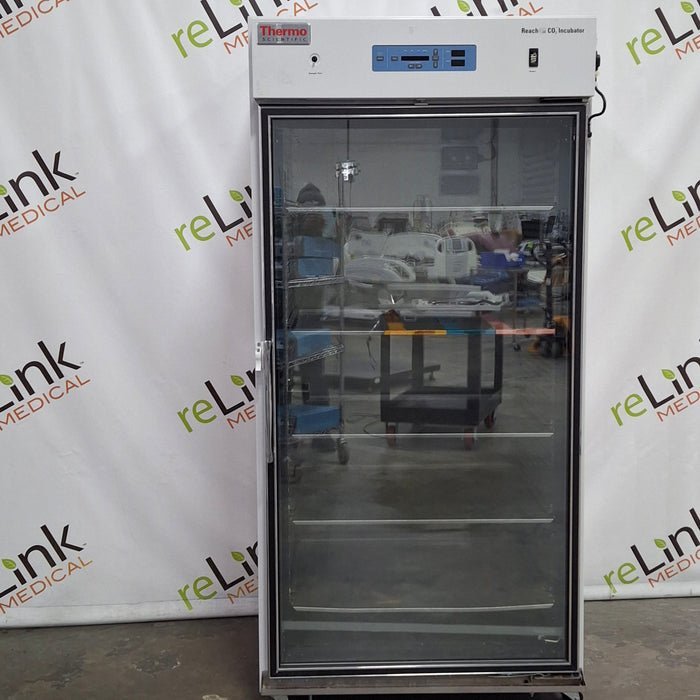 Thermo Scientific 3950 Reach-In CO2 Incubator