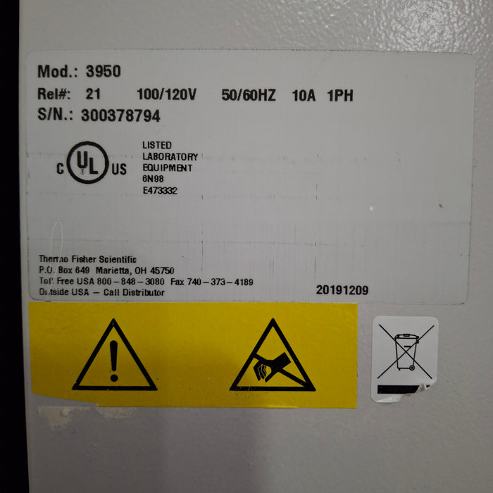 Thermo Scientific 3950 Reach-In CO2 Incubator