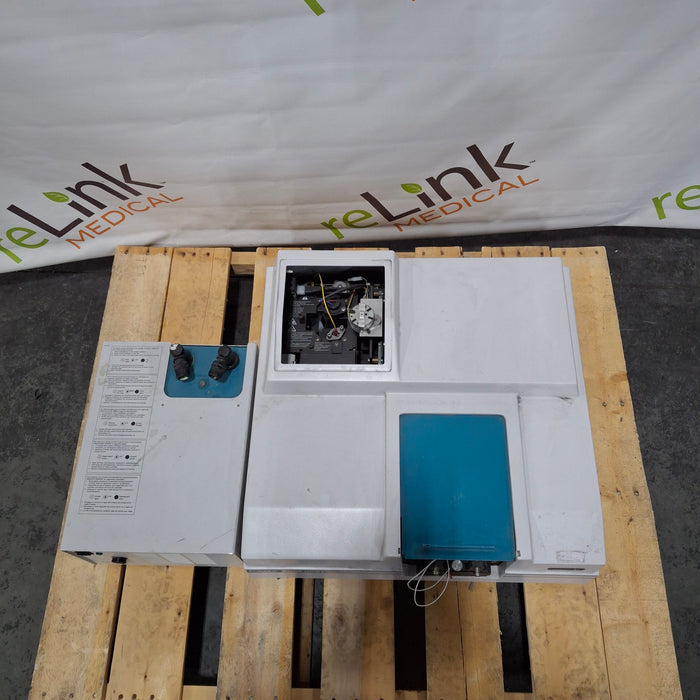 Agilent Cary 100 Bio UV-Visible Spectrophotometer