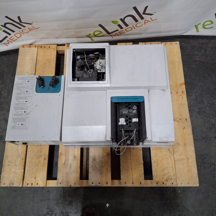 Agilent Cary 100 Bio UV-Visible Spectrophotometer