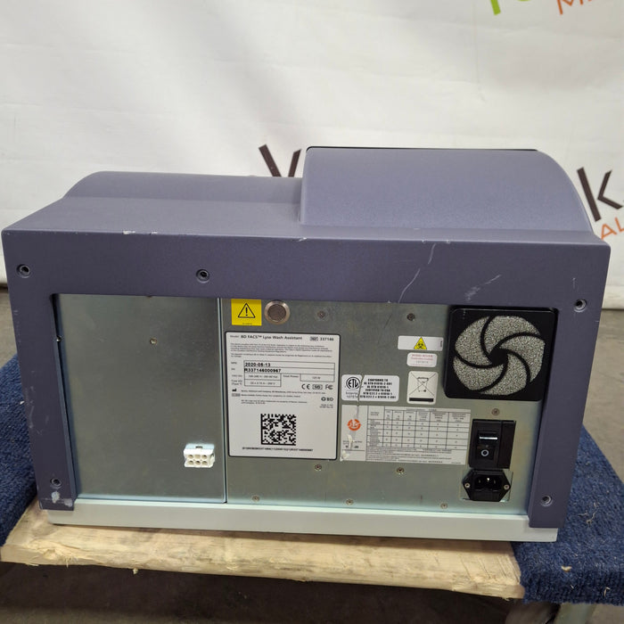 Becton Dickinson FACS Sample Prep Assistant III Analyzer