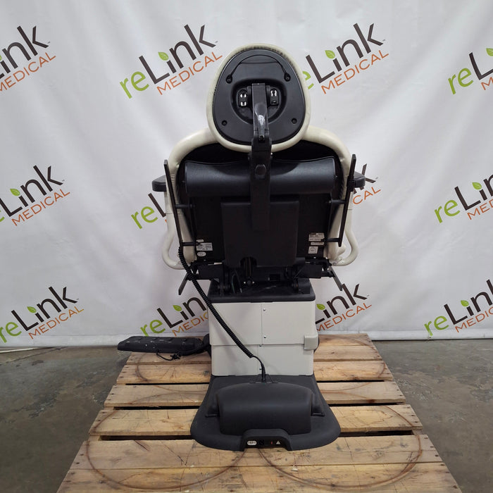 Midmark 630 Procedure Chair