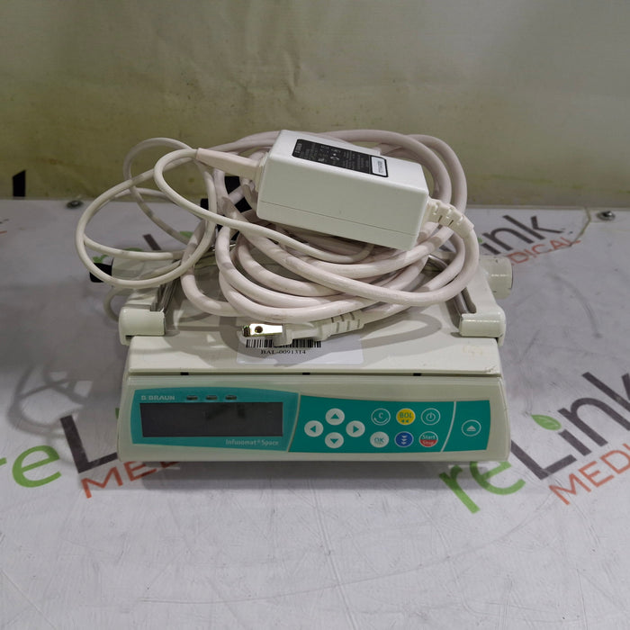 B. Braun Infusomat Space w/Pole Clamp & AC Adapter Infusion Pump