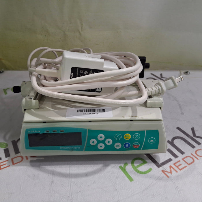 B. Braun Infusomat Space w/Pole Clamp & AC Adapter Infusion Pump