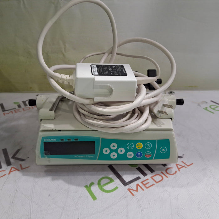 B. Braun Infusomat Space w/Pole Clamp & AC Adapter Infusion Pump