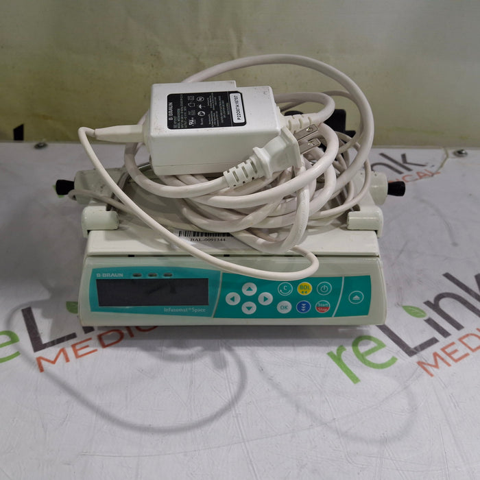 B. Braun Infusomat Space w/Pole Clamp & AC Adapter Infusion Pump
