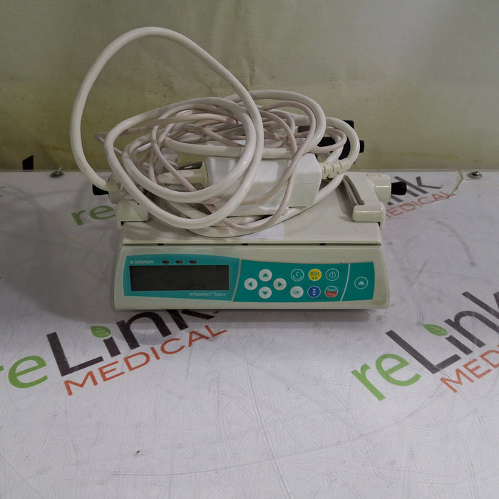 B. Braun Infusomat Space w/Pole Clamp & AC Adapter Infusion Pump