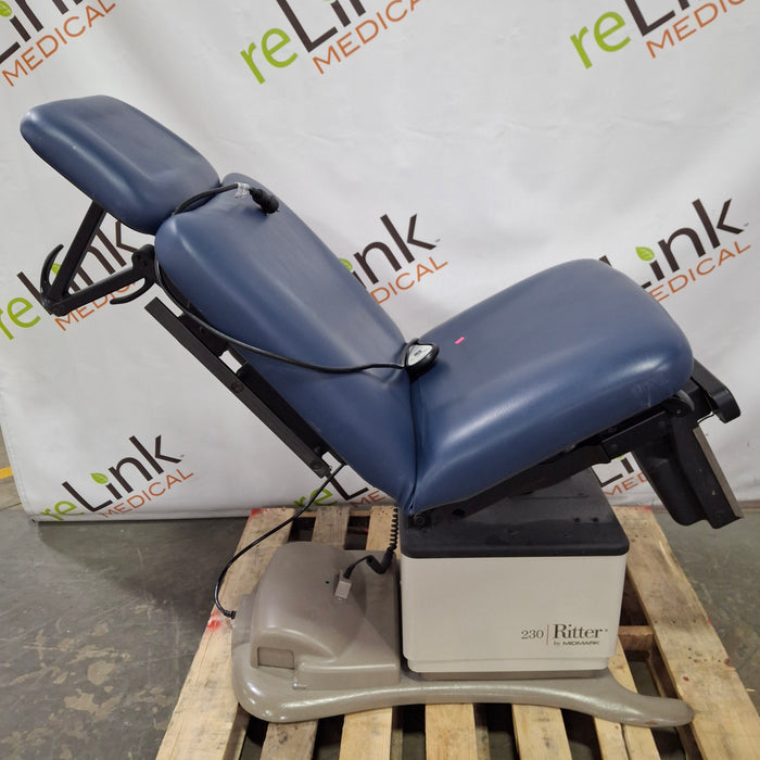 Midmark 230 Power Procedure Chair