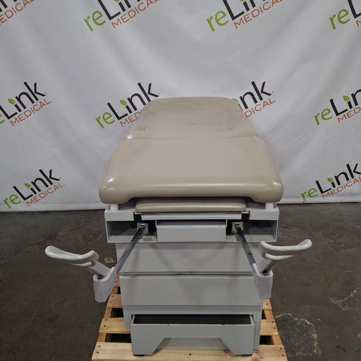 UMF Medical UMF Medical 5140 Exam Table Exam Chairs / Tables reLink Online
