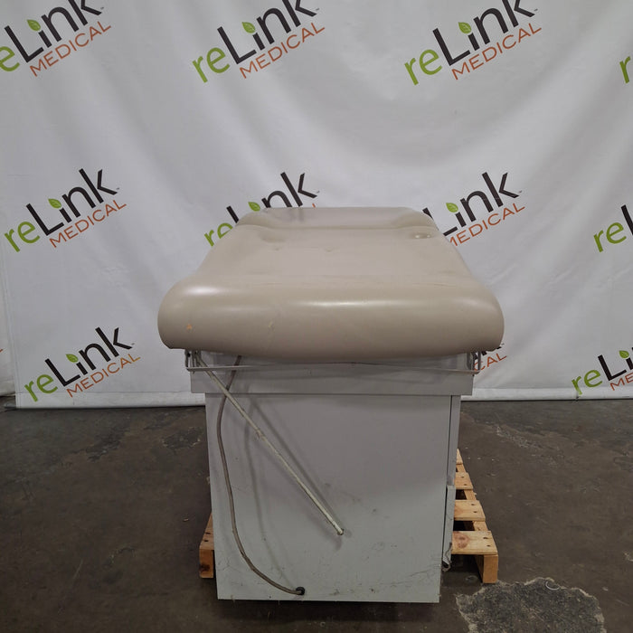 UMF Medical UMF Medical 5140 Exam Table Exam Chairs / Tables reLink Online