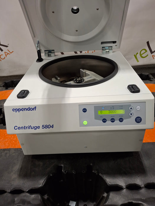 Eppendorf 5804 Centrifuge