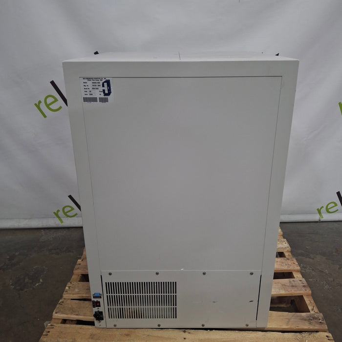New Brunswick Scientific Innova 4200 Refrigerated Incubator Shaker