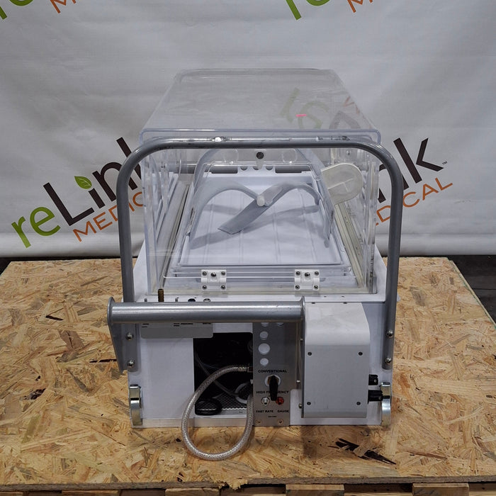 Airborne PulseOx Voyager Transport Incubator