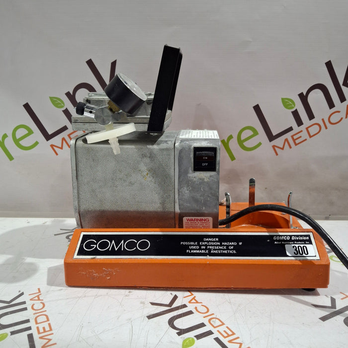Gomco 300 Tabletop Aspirator