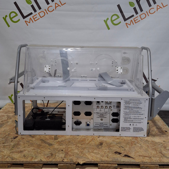 Airborne PulseOx Voyager Transport Incubator