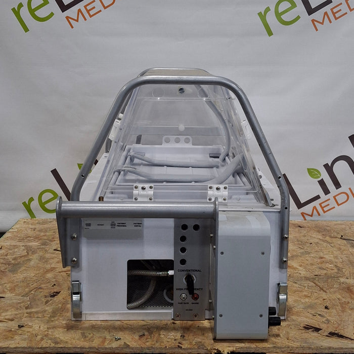 Airborne PulseOx Voyager Transport Incubator