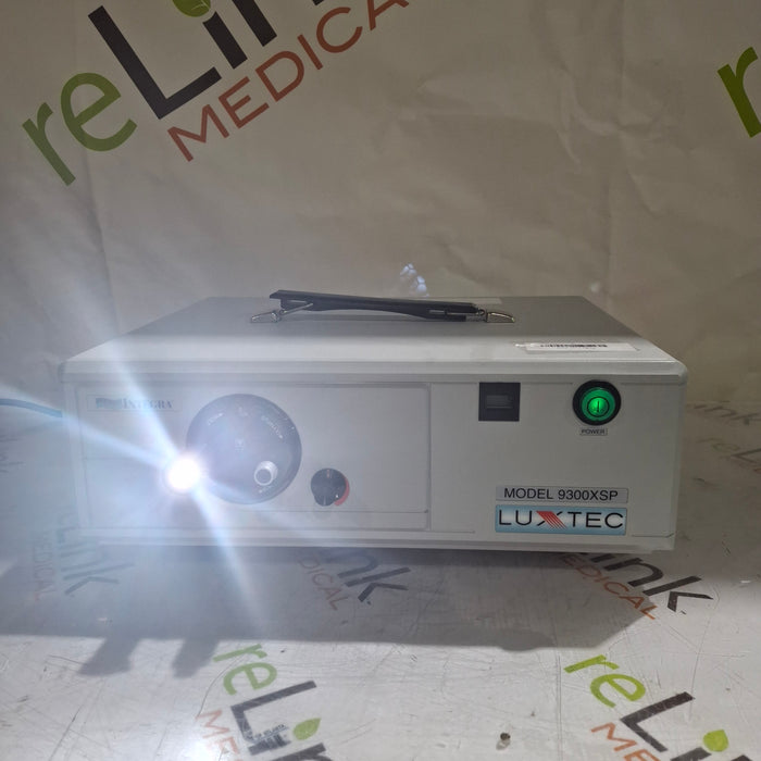 Luxtec 9300XSP Light Source