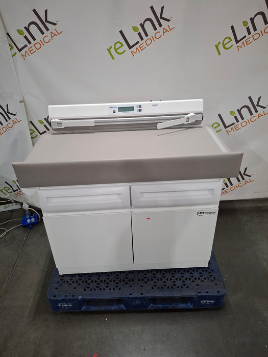 UMF Medical 5900 Pediatric Exam Table