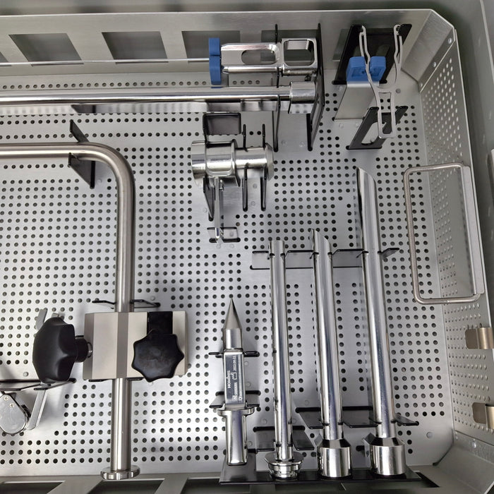 Momentis Surgical Hominis Vaginal Access Tray