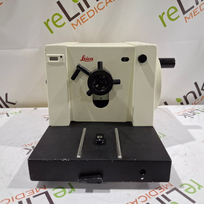 Leica 2030 Biocut Rotary Microtome