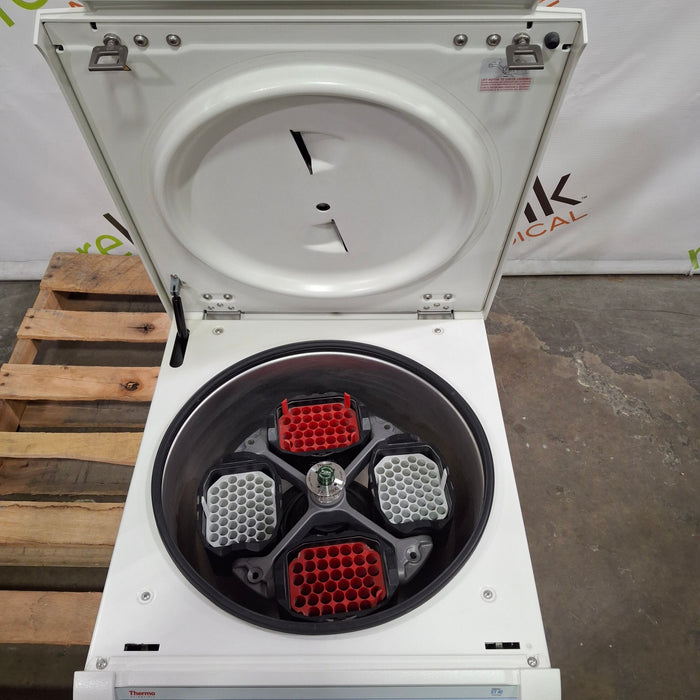 Thermo Scientific Sorvall ST 40 Centrifuge