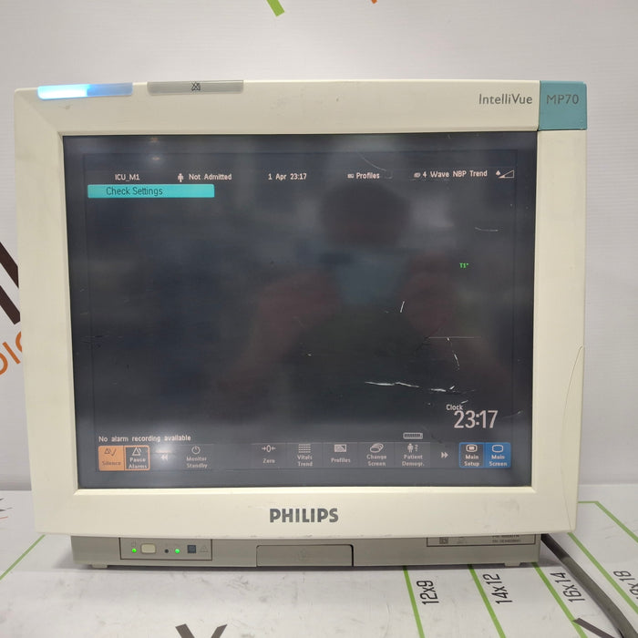 Philips IntelliVue MP70 Patient Monitor