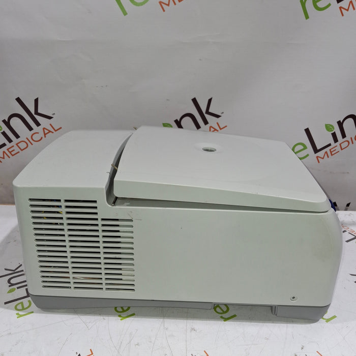 Eppendorf 5427 R Refrigerated Centrifuge
