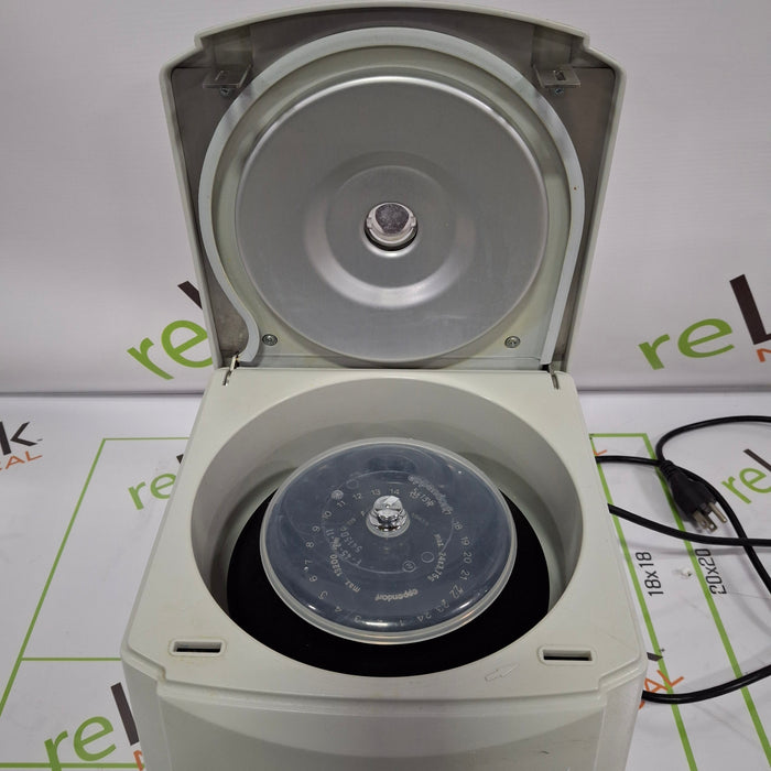 Eppendorf 5415D Centrifuge