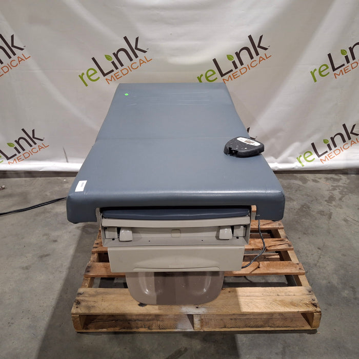 Midmark 222 Procedure Chair