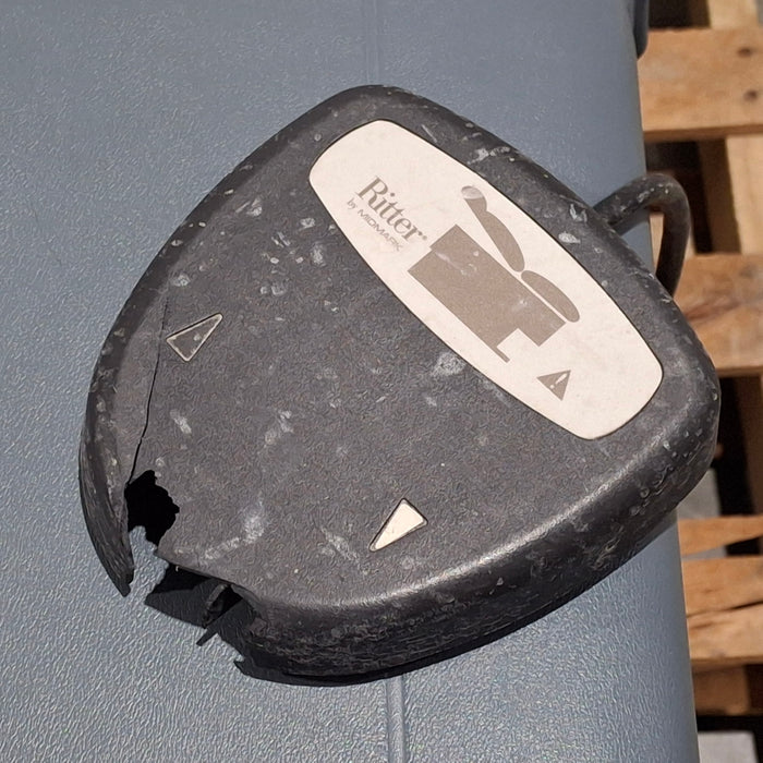 Midmark 222 Procedure Chair