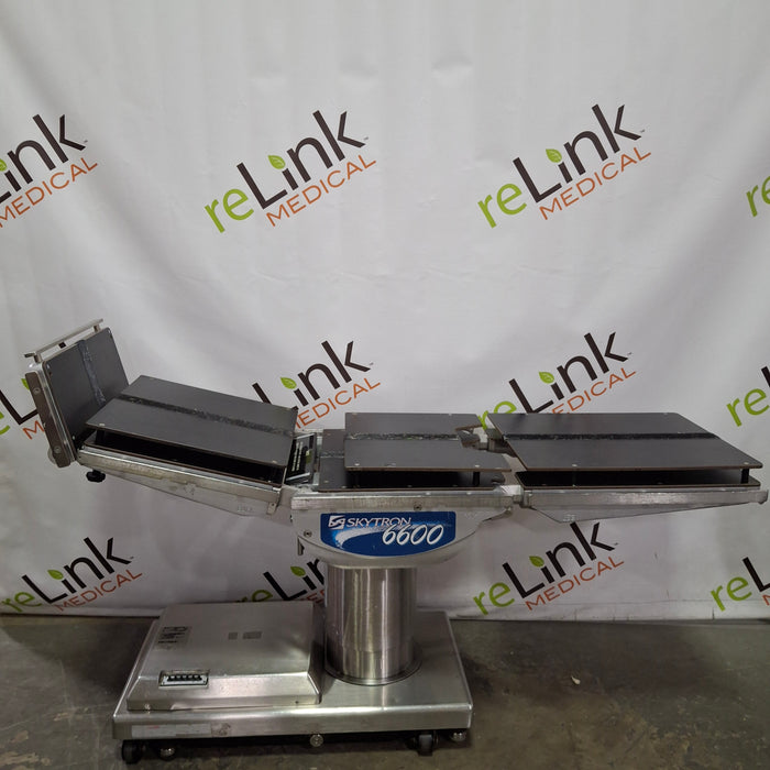 Skytron 6600 Surgical Table